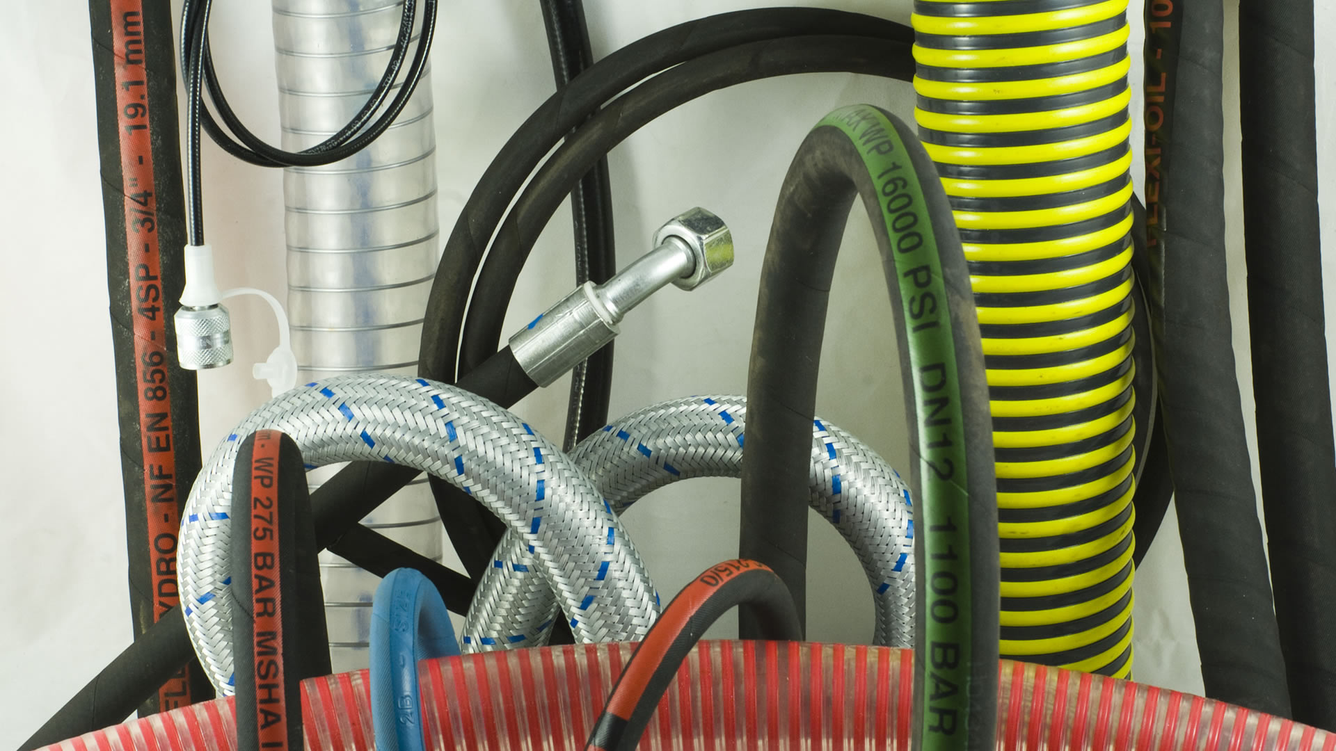 Flexhydro - Spécialisée dans les flexibles et raccords